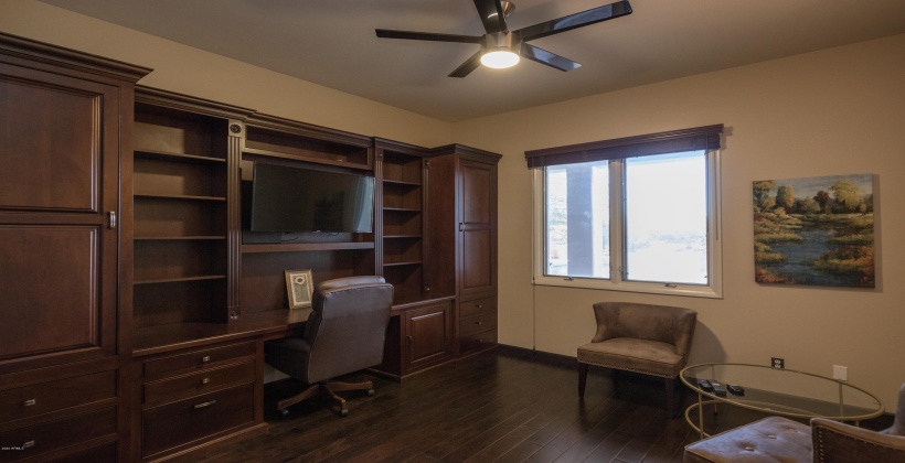 Office with Murphy Bed