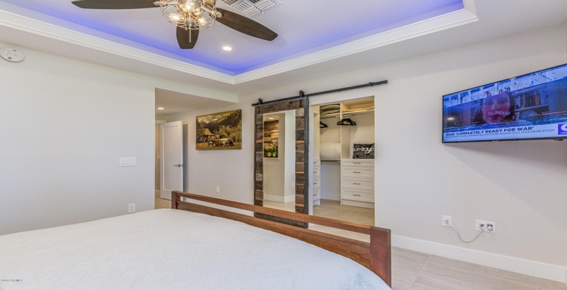 Sliding barn door to walk in closet