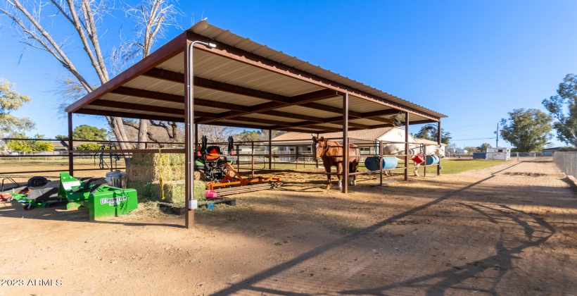 stalls with trailer access