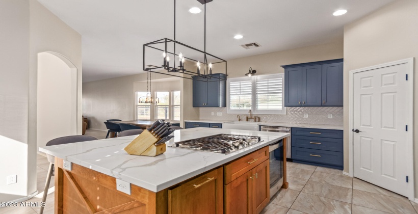 quartz counter tops, farm sink