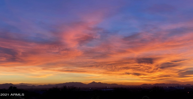 SUNSETS!!! HIKING PATHS EVERYWHERE IN MCDOWELL MOUNTAIN RANCH! JUST WALK OUT YOUR DOOR TO A GREAT HIKING/WALKING PATH!