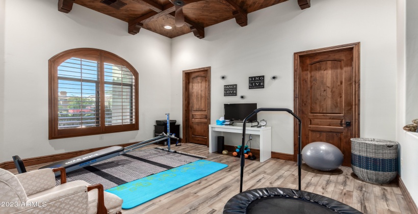 Gorgeous secondary bedroom that can be used for office/gym, etc.