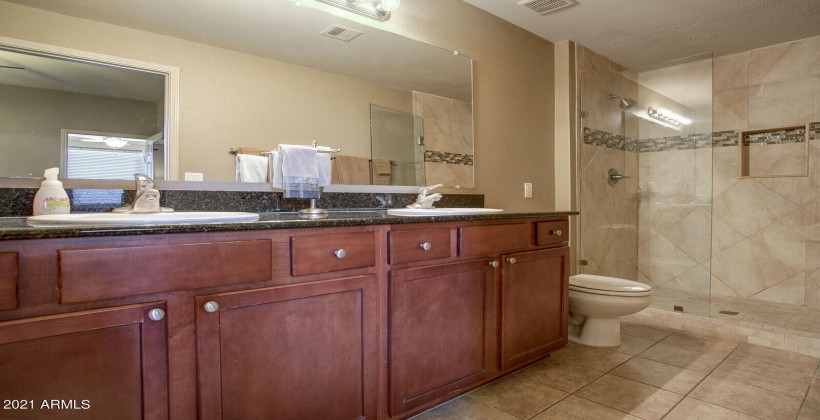 Double Sinks - Granite Vanity - Walk In Shower