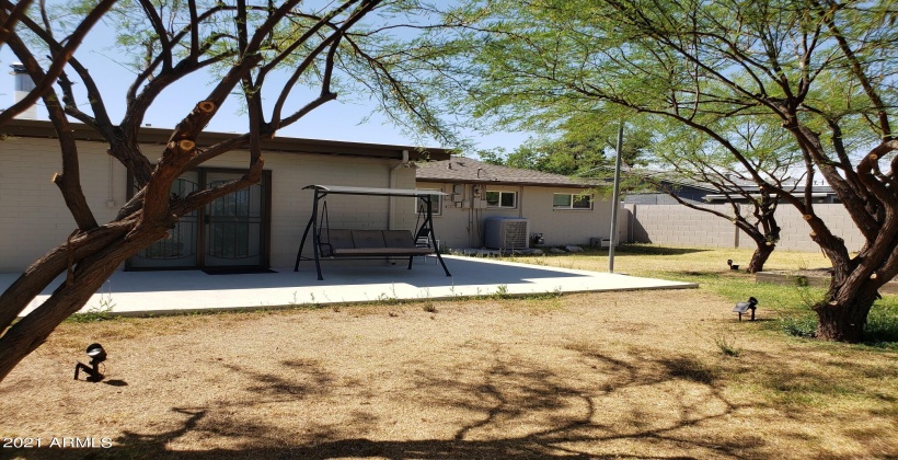 BACK YARD TOWARD BACK PATIO SWING