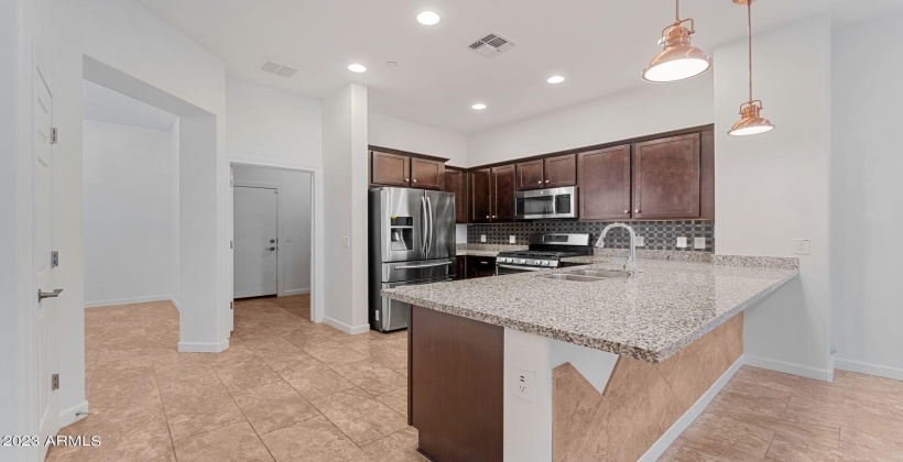 Breakfast Bar & Island Seating