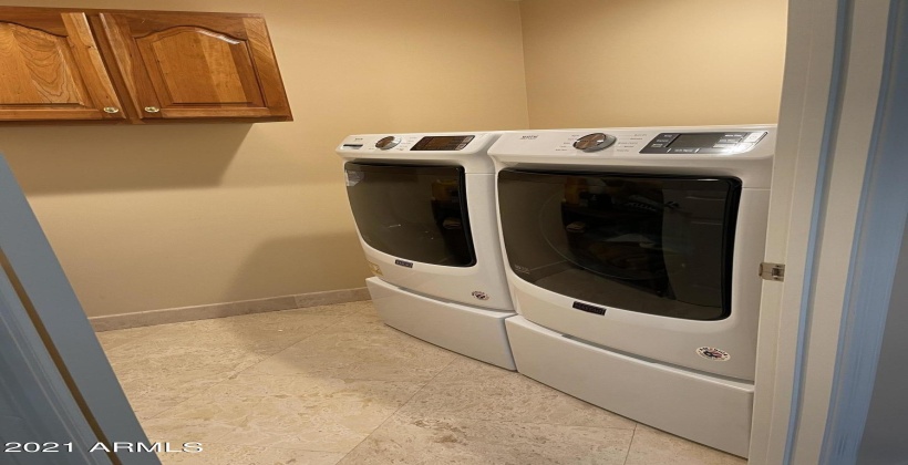 NEW WASHER/DRYER WITH PEDESTALS