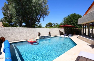 NEWLY INSTALLED PRIVATE POOL WITH LOUNGING SHELF