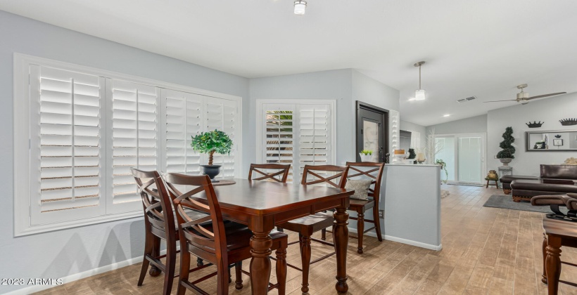 FORMAL DINING AREA