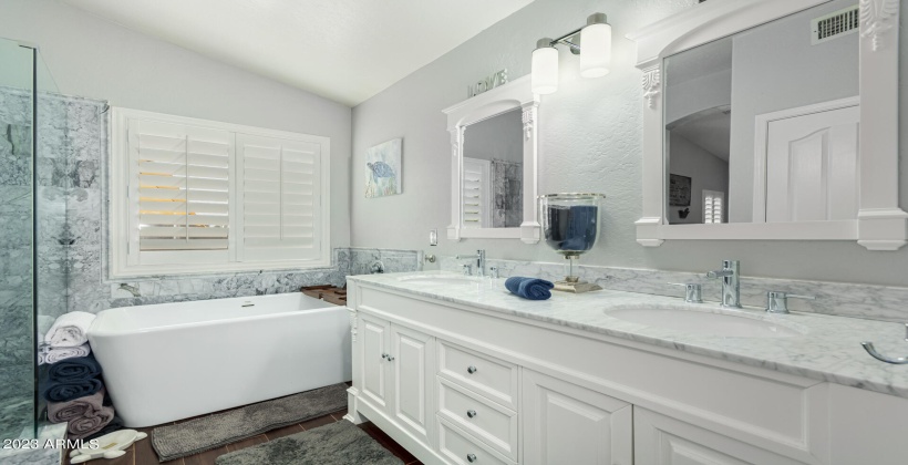 MASTER BATHROOM