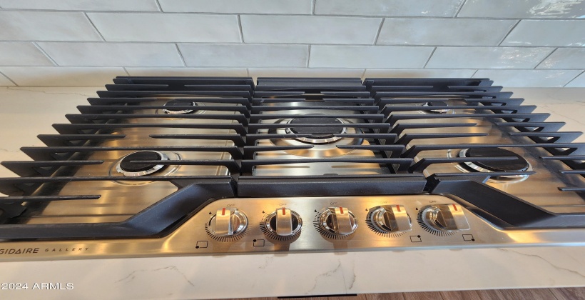 KITCHEN GAS COOKTOP