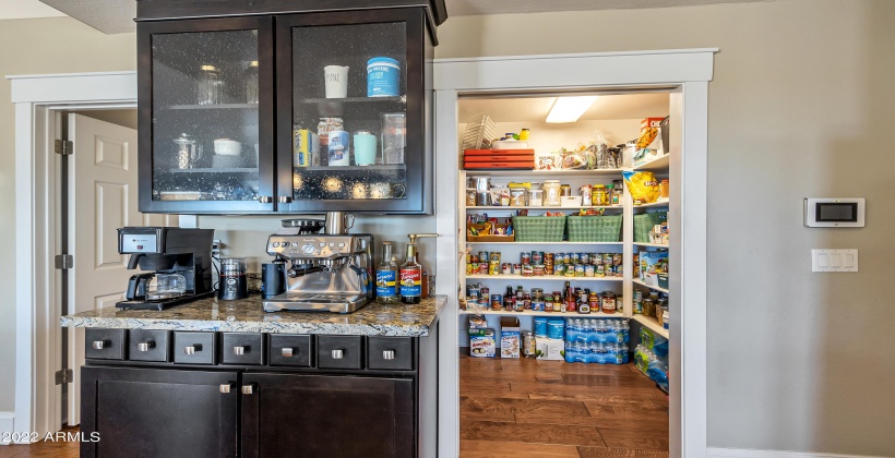 Walk-in Pantry