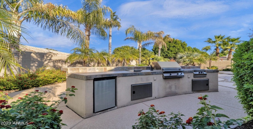 Outdoor kitchen