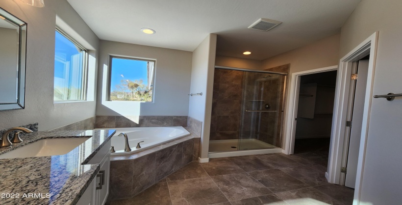 MASTER BATH - ACTUAL PHOTO OF FINISHED HOME