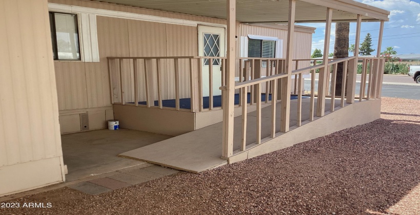 Step out of your car and up the carpeted ramp to your large deck, perfect for enjoying morning coffe and afternoon coctails.