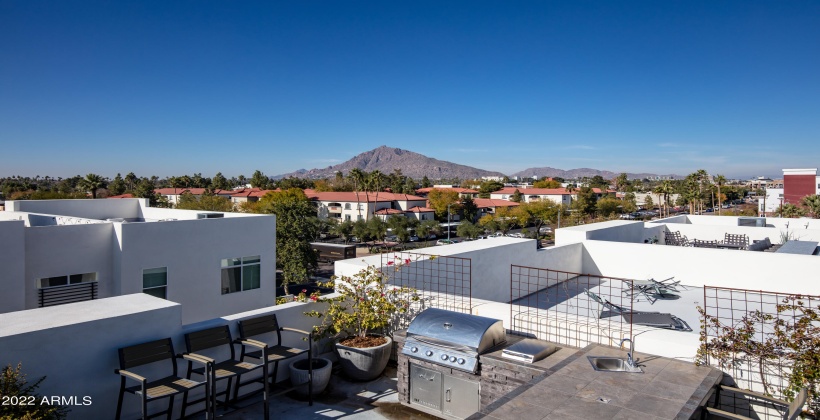 Camelback Views on Level 4 Rooftop