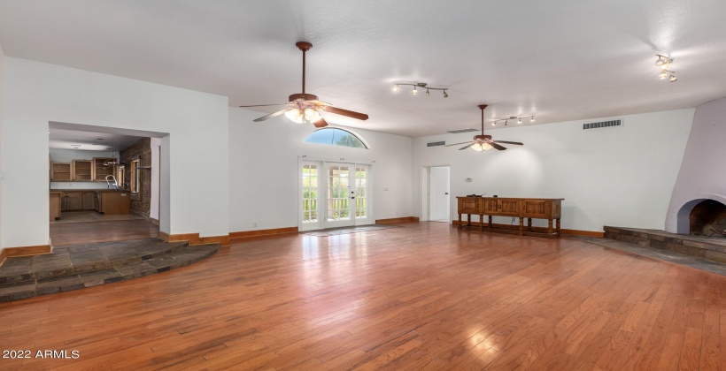 Large Living Room with fireplace