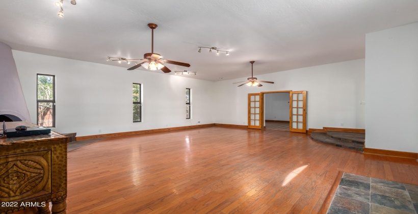 Living Room with fireplace