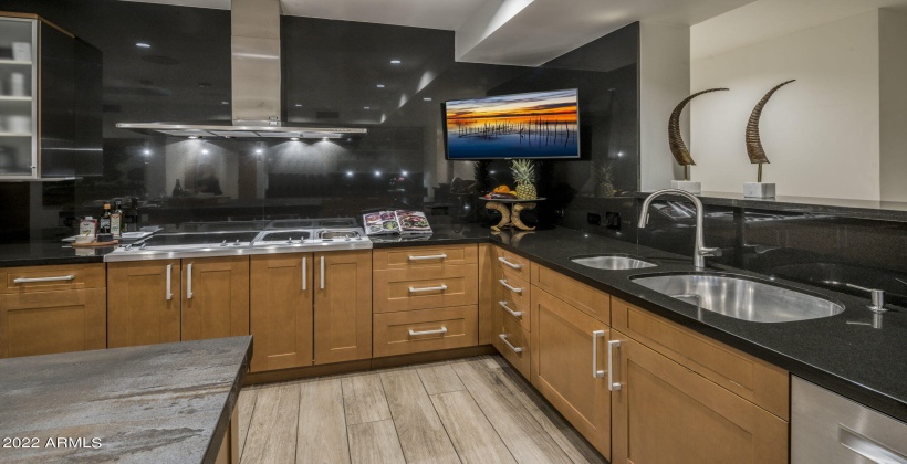 Chef's Kitchen With Kitchen Aid & Gaggenau Appliances