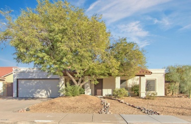 Beautiful Ahwatukee curb appeal!