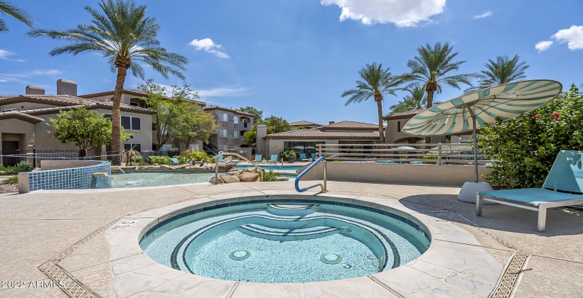 Luxurious pool with hot tub