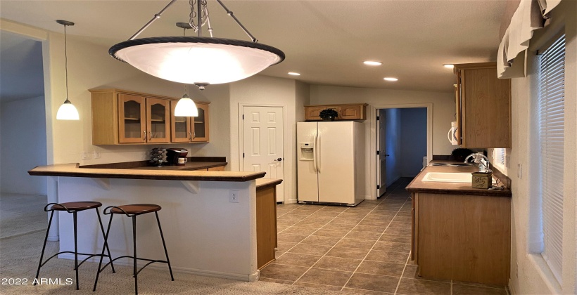 Opening dining area near kitchen